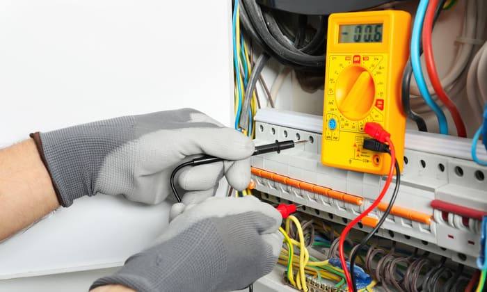 Électricien urgence 24/7 pour panne de courant et mise en sécurité à Paris (75) et Île-de-France.